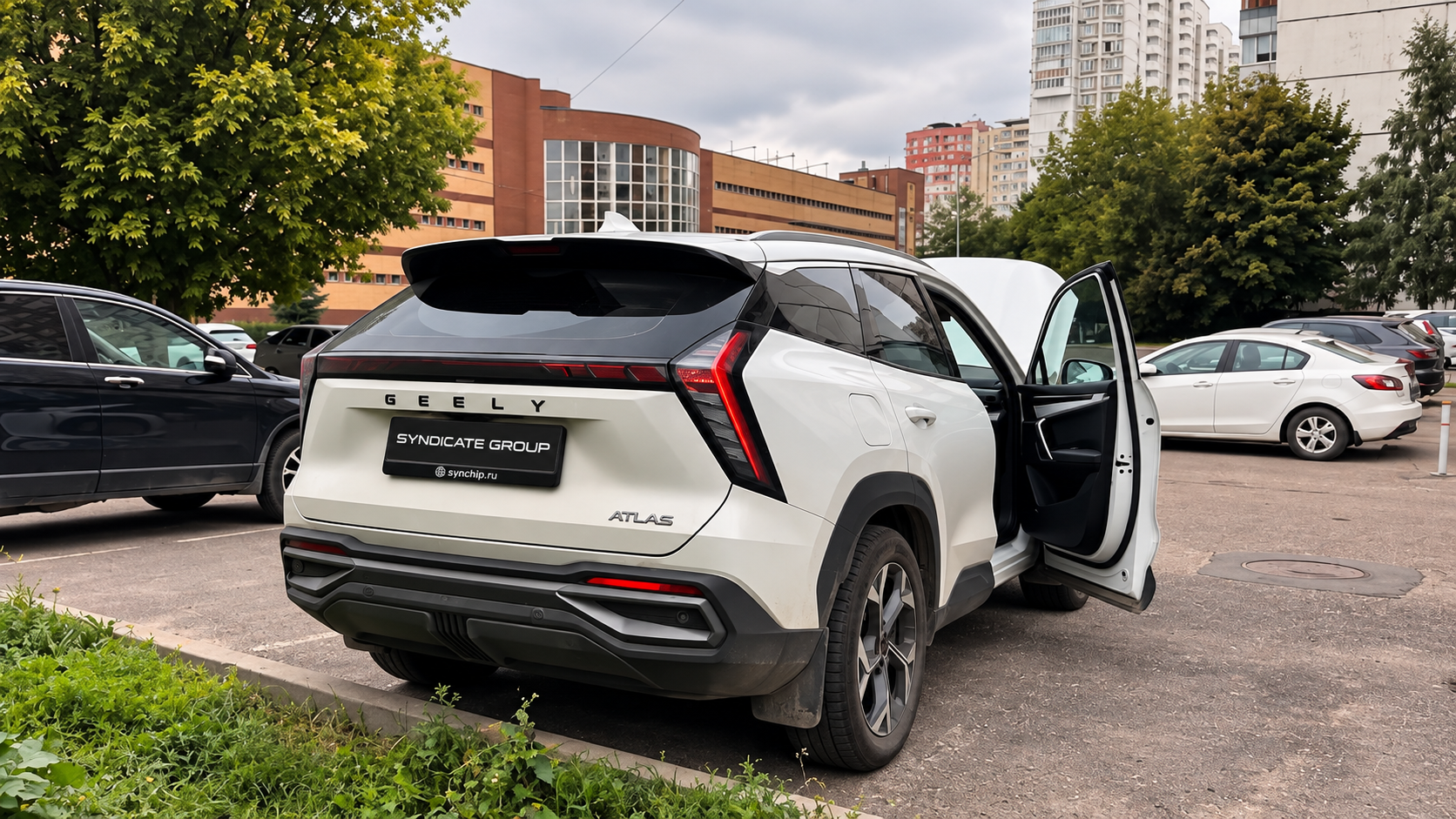 Фото кейса Geely Atlas 1.8T